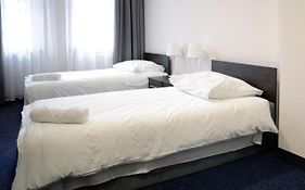 Baza Hotelowa Bobrowiecka 9