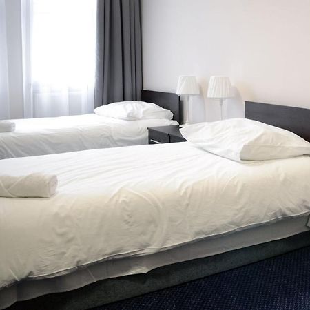 Baza Hotelowa Bobrowiecka 9 Варшава Экстерьер фото