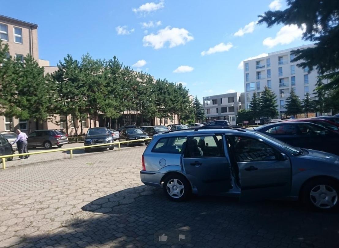 Baza Hotelowa Bobrowiecka 9 Варшава Экстерьер фото