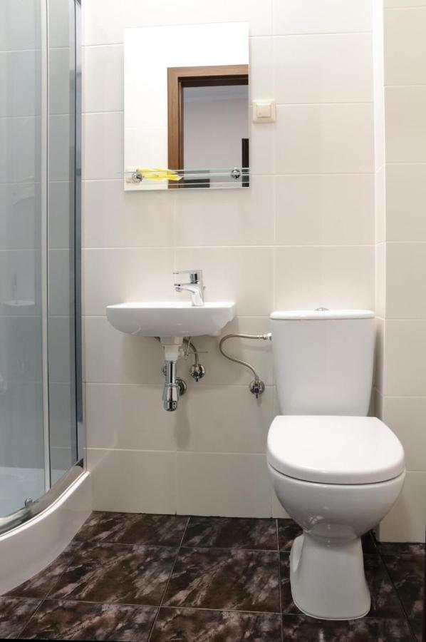Baza Hotelowa Bobrowiecka 9 Варшава Экстерьер фото